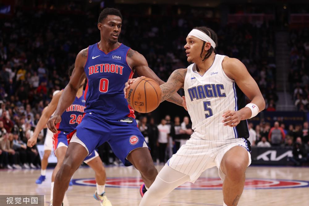 也很明显 也很明显